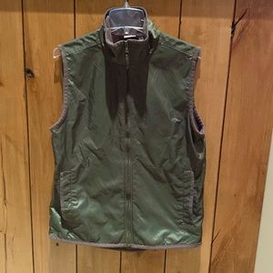Stylish vest- zip up